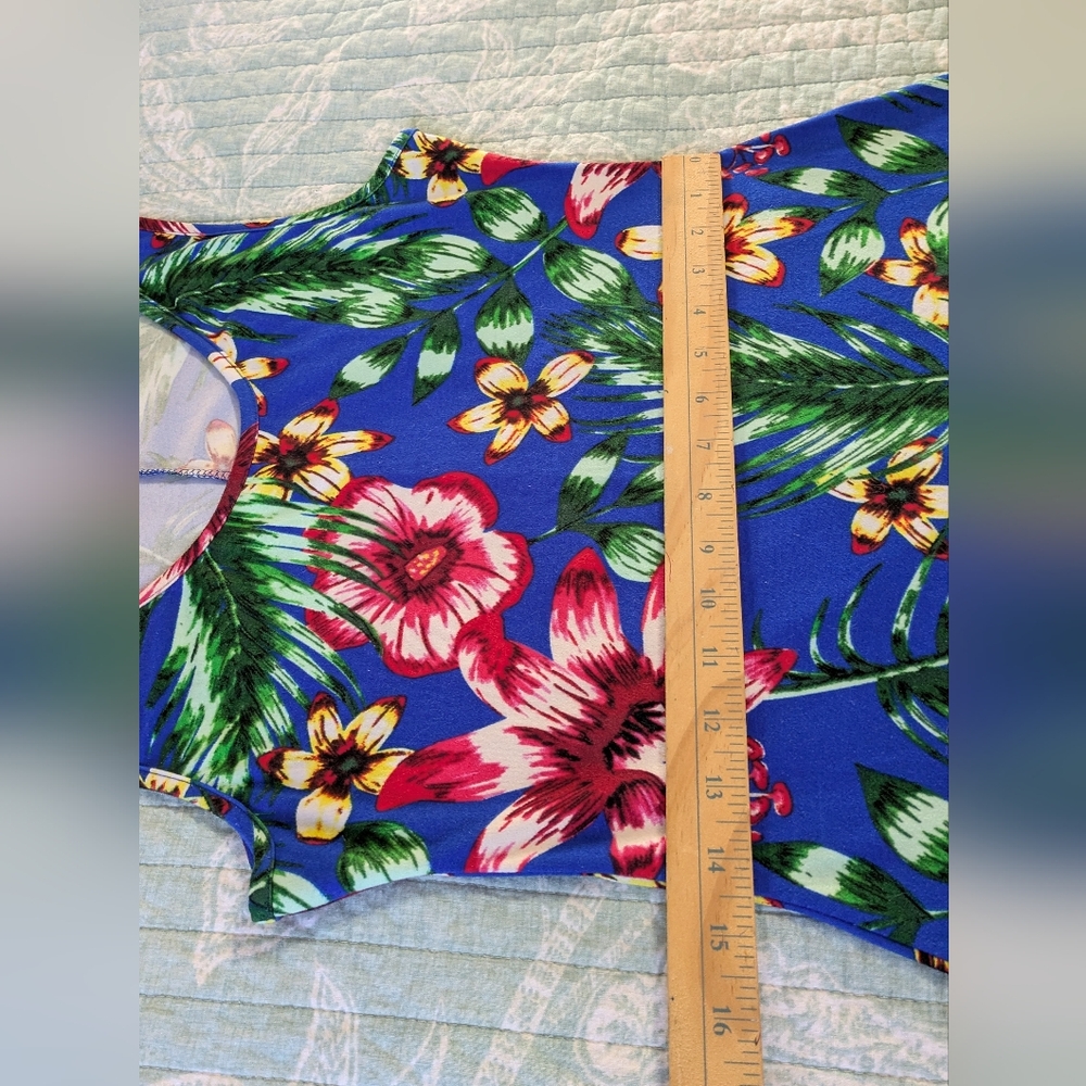 Minette Beautiful Floral Dress. Size S. - Picture 6 of 9